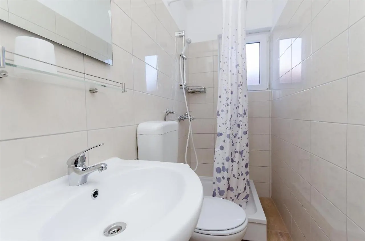 Apartments Rezika Mundanije 克罗地亚