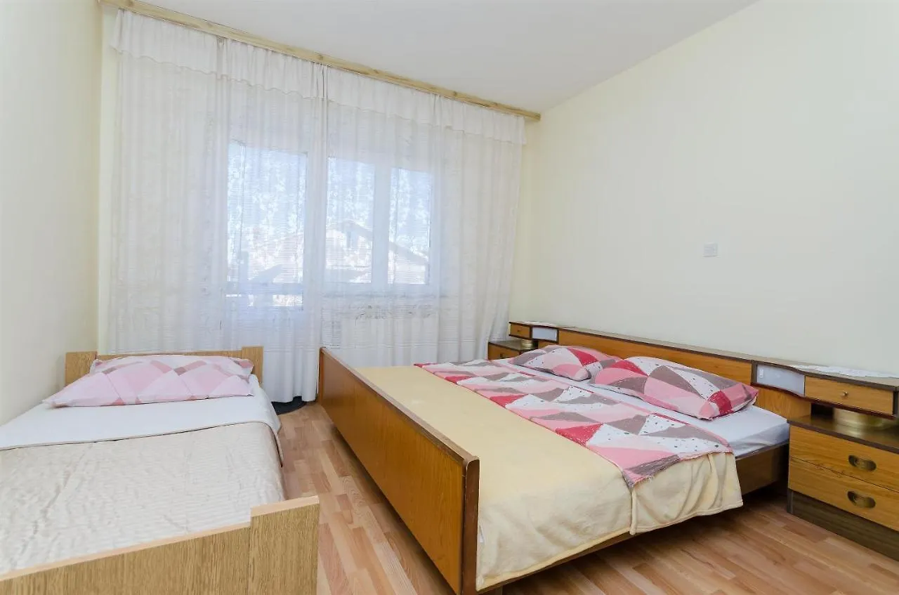 Apartments Rezika Mundanije 克罗地亚